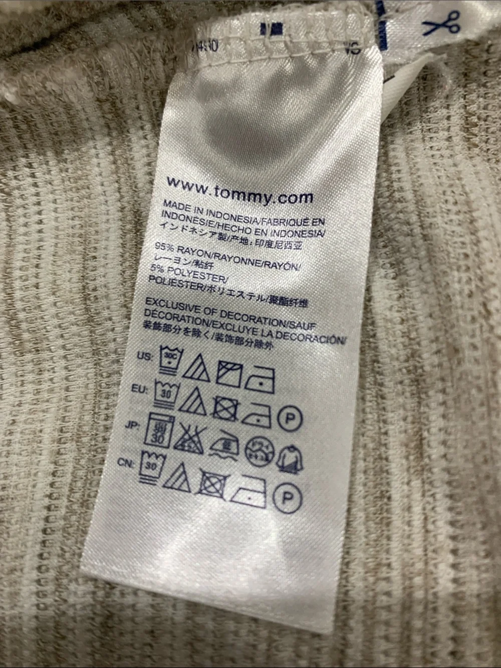 Tommy Hilfiger women Cardigan sweater  size XL with two pockets - Picture 7 of 7